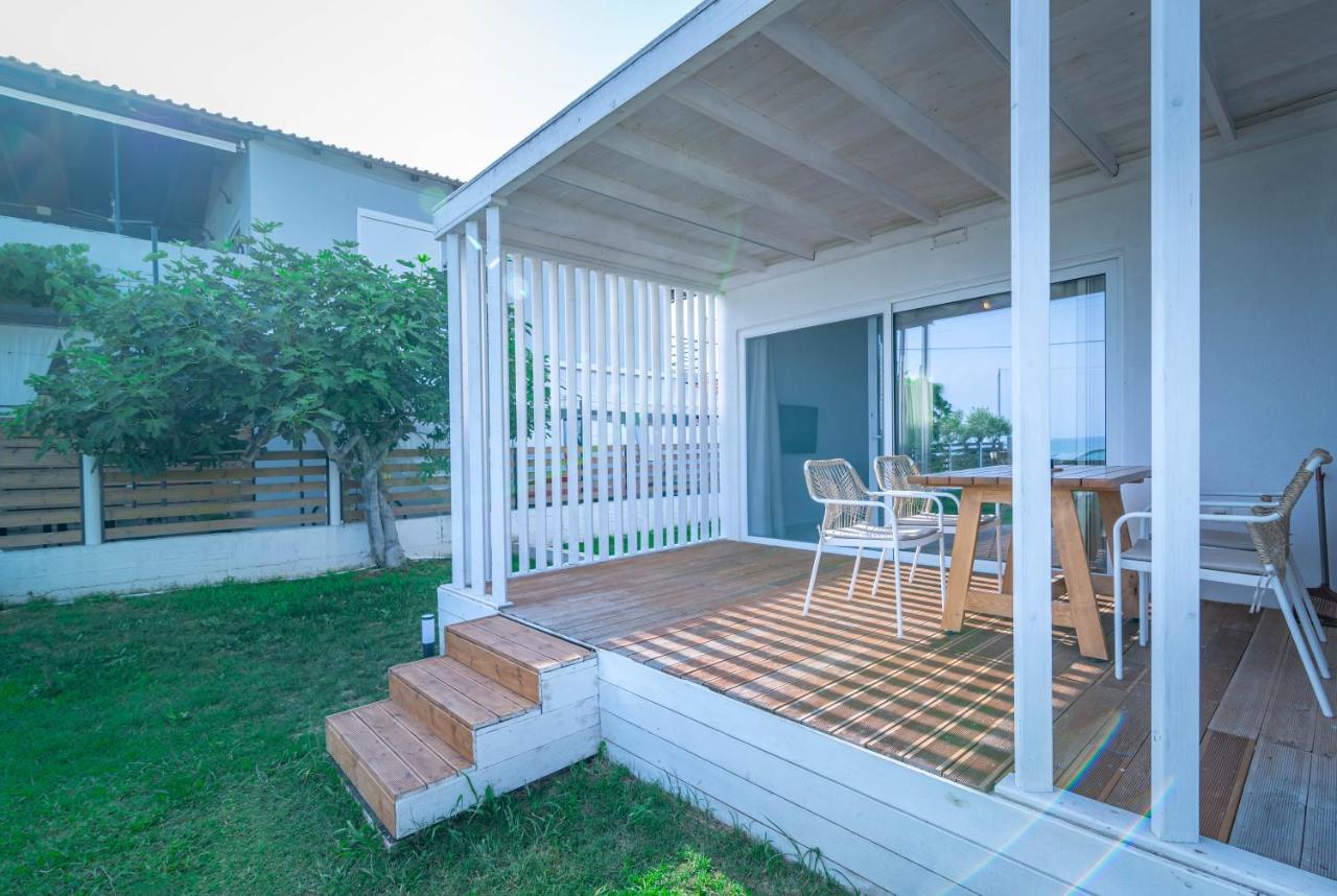 Thea Eco Suites Nea Kallikrateia Dış mekan fotoğraf